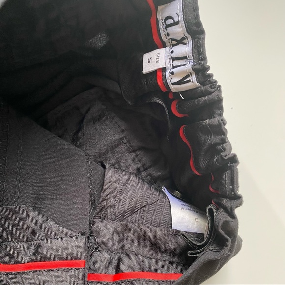 Boy Black Trousers 5t - Picture 2 of 5